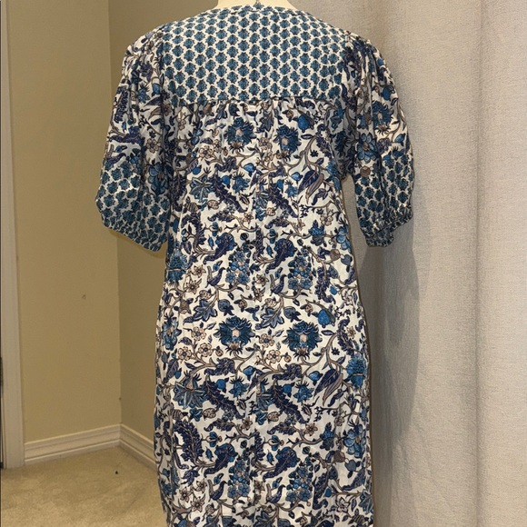 Dress - Picture 5 of 6